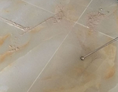 鹿泉瓷砖空鼓维修公司分享粘合剂选择不当在瓷砖铺贴过程中可能导致以下问题